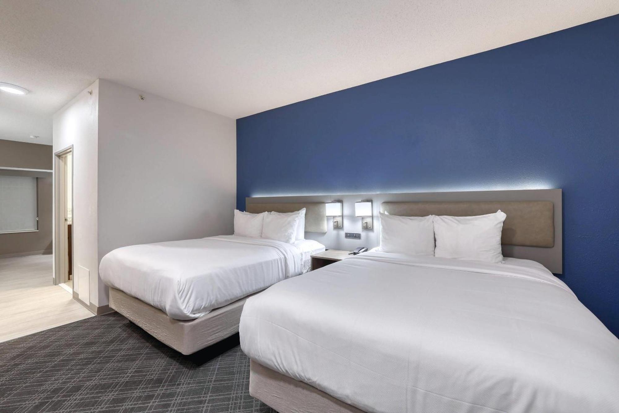 Queen Suite Two Queen Beds Non-Smoking